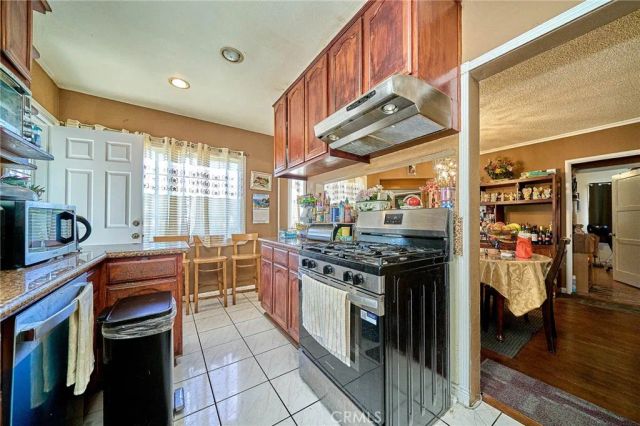 1390 W 33rd Street, Long Beach, CA 90810