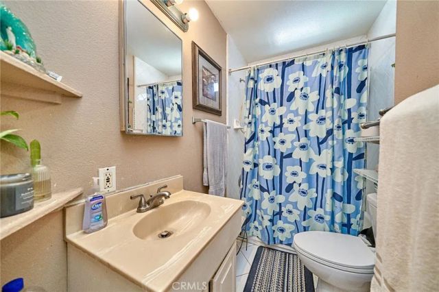 1390 W 33rd Street, Long Beach, CA 90810
