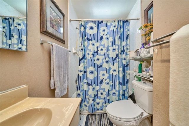 1390 W 33rd Street, Long Beach, CA 90810