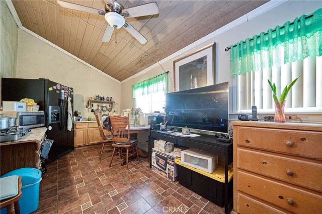 1390 W 33rd Street, Long Beach, CA 90810