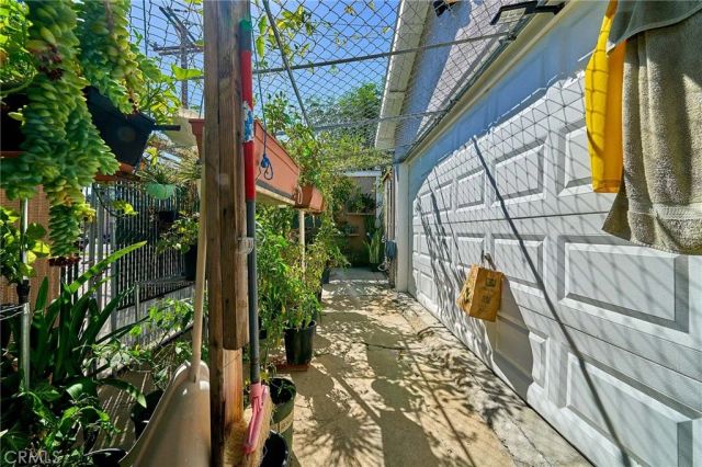 1390 W 33rd Street, Long Beach, CA 90810