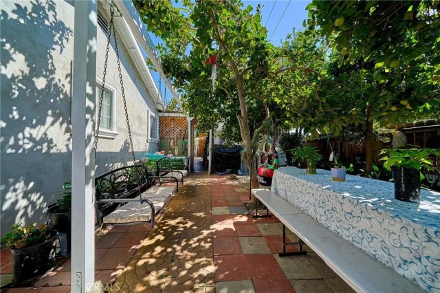 1390 W 33rd Street, Long Beach, CA 90810
