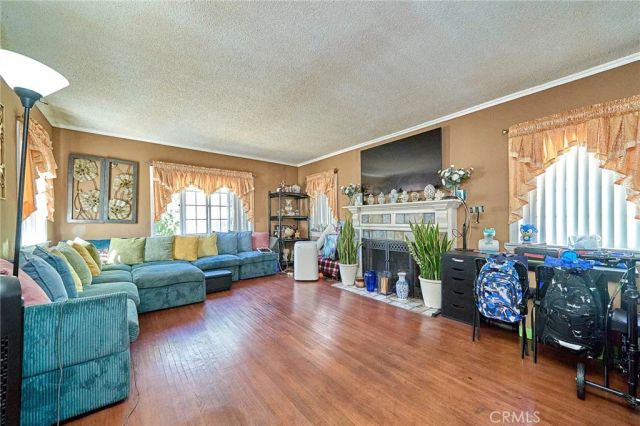 1390 W 33rd Street, Long Beach, CA 90810