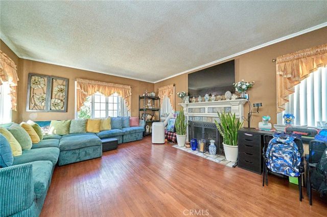 1390 W 33rd Street, Long Beach, CA 90810