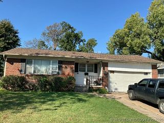 214 S 104th East Avenue, Tulsa, OK 74128