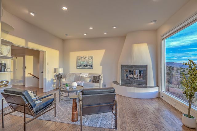 36 Tierra Monte Street NE, Albuquerque, NM 87122