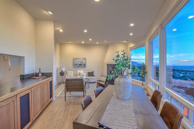 36 Tierra Monte Street NE, Albuquerque, NM 87122