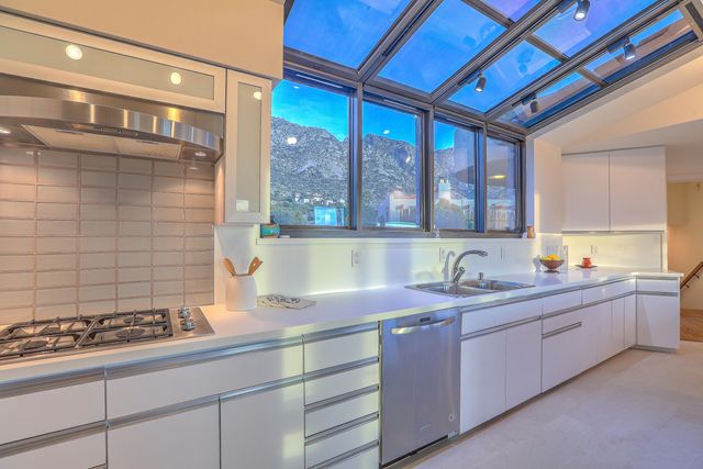 36 Tierra Monte Street NE, Albuquerque, NM 87122