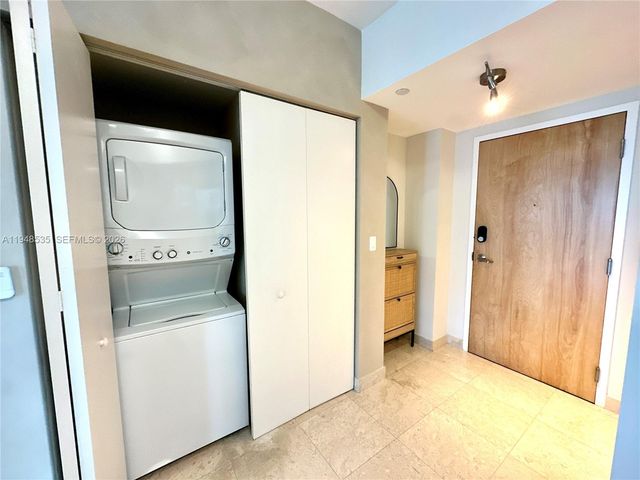 350 S Miami Ave 3302, Miami, FL 33130