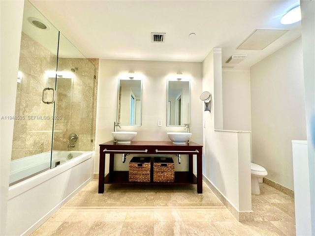 350 S Miami Ave 3302, Miami, FL 33130