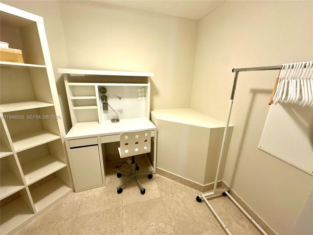 350 S Miami Ave 3302, Miami, FL 33130