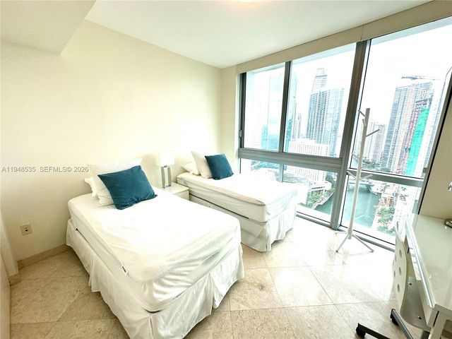 350 S Miami Ave 3302, Miami, FL 33130