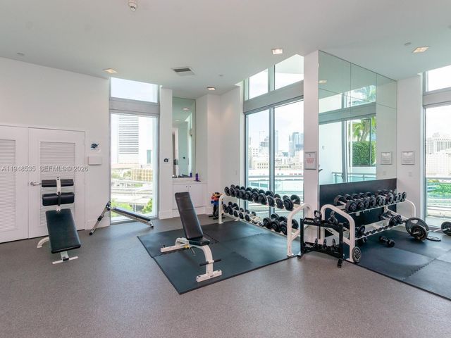 350 S Miami Ave 3302, Miami, FL 33130