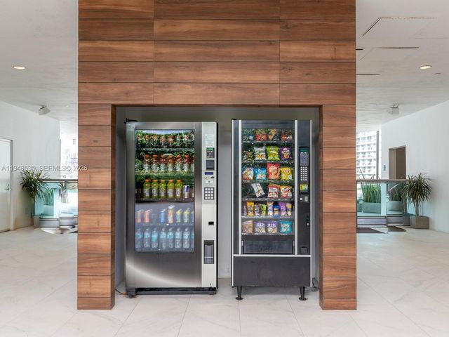 350 S Miami Ave 3302, Miami, FL 33130