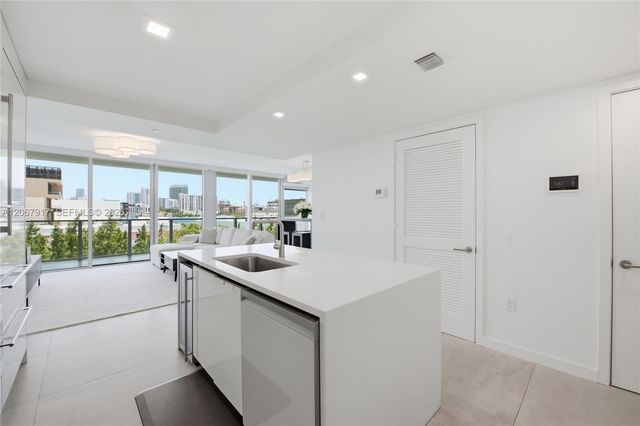 1201 20th Street 410, Miami Beach, FL 33139