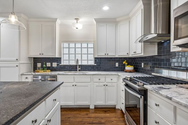 6452 Lange Circle, Dallas, TX 75214