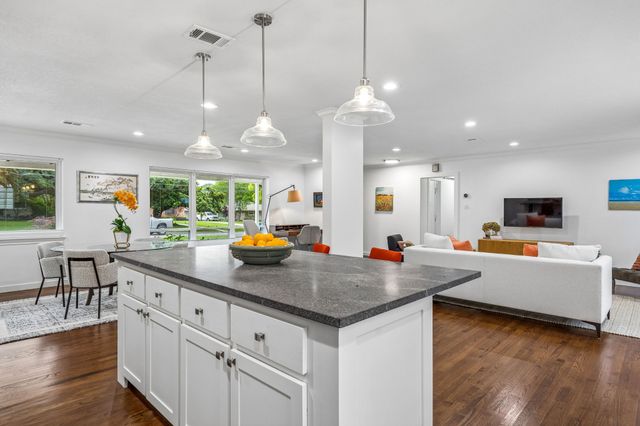 6452 Lange Circle, Dallas, TX 75214