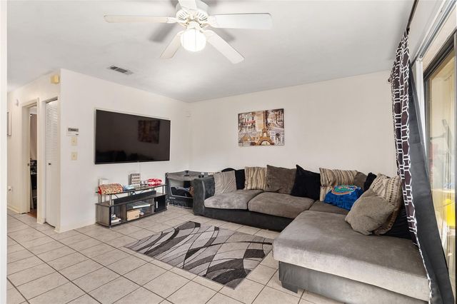 2735 SW 35TH PLACE 801, Gainesville, FL 32608