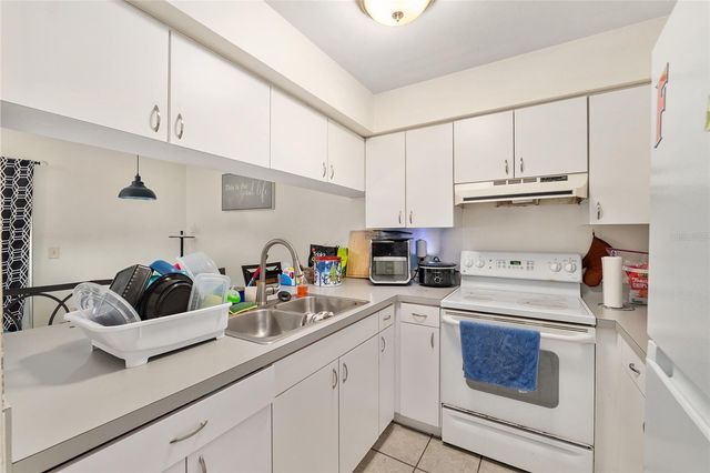 2735 SW 35TH PLACE 801, Gainesville, FL 32608