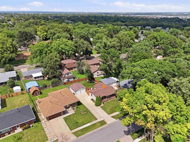 1530 Fairfield Street, Lincoln, NE 68521