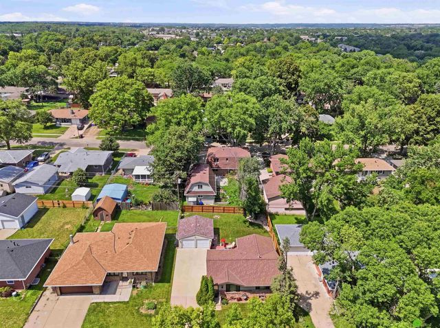 1530 Fairfield Street, Lincoln, NE 68521