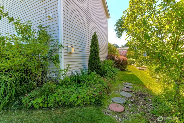 26216 233rd Court SE, Maple Valley, WA 98038