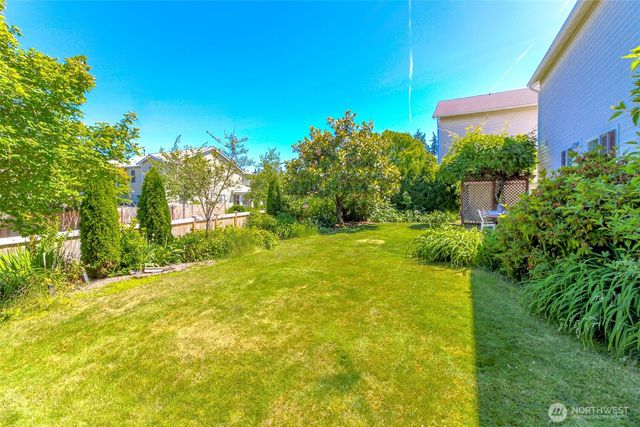 26216 233rd Court SE, Maple Valley, WA 98038