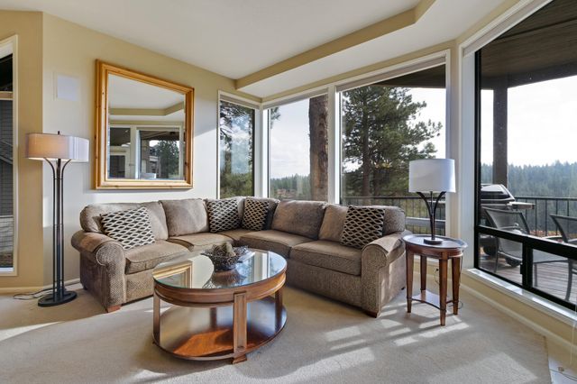 19717 Mt Bachelor Dr. 330E, Bend, OR 97702