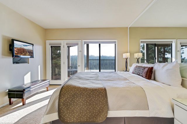 19717 Mt Bachelor Dr. 330E, Bend, OR 97702