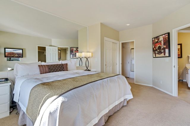 19717 Mt Bachelor Dr. 330E, Bend, OR 97702