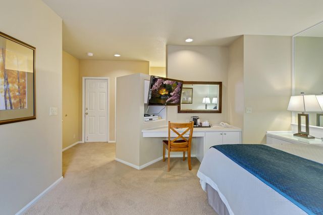 19717 Mt Bachelor Dr. 330E, Bend, OR 97702