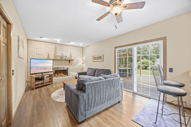 11315 W River Hills Drive, Burnsville, MN 55337