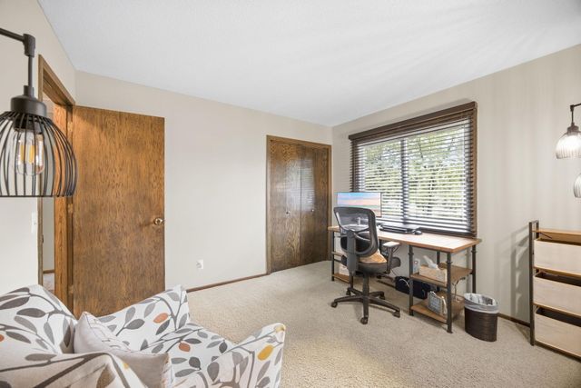 11315 W River Hills Drive, Burnsville, MN 55337