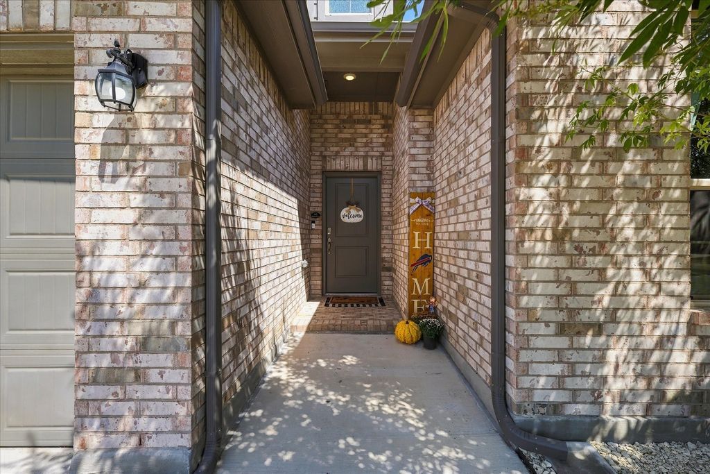 849 Finchley Drive, Fort Worth, TX 76247 — photo 4
