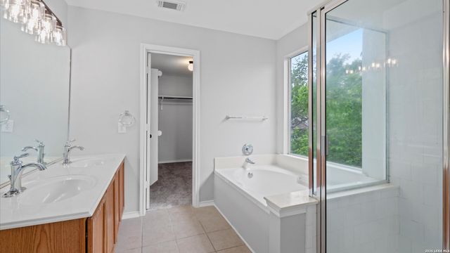 4113 BROOK HOLLOW DR, Schertz, TX 78154