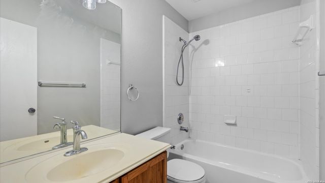 4113 BROOK HOLLOW DR, Schertz, TX 78154