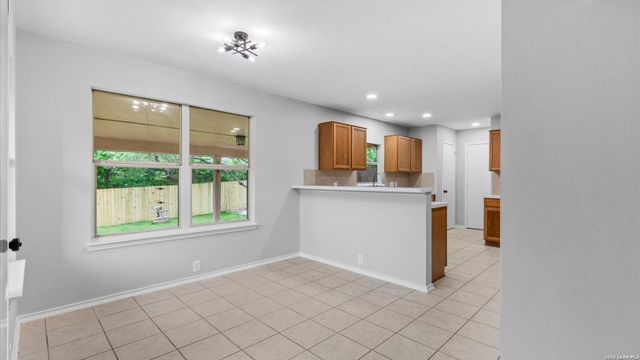 4113 BROOK HOLLOW DR, Schertz, TX 78154