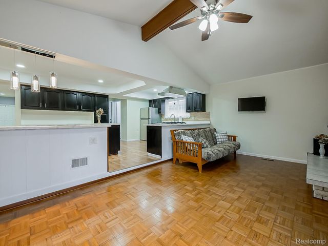 36268 Jeffrey Drive, Sterling Heights, MI 48310