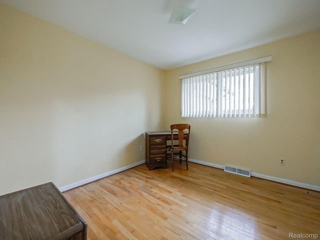 36268 Jeffrey Drive, Sterling Heights, MI 48310