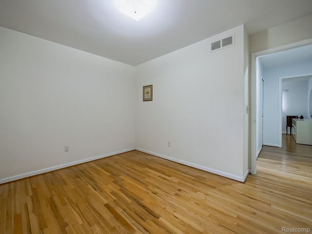 36268 Jeffrey Drive, Sterling Heights, MI 48310