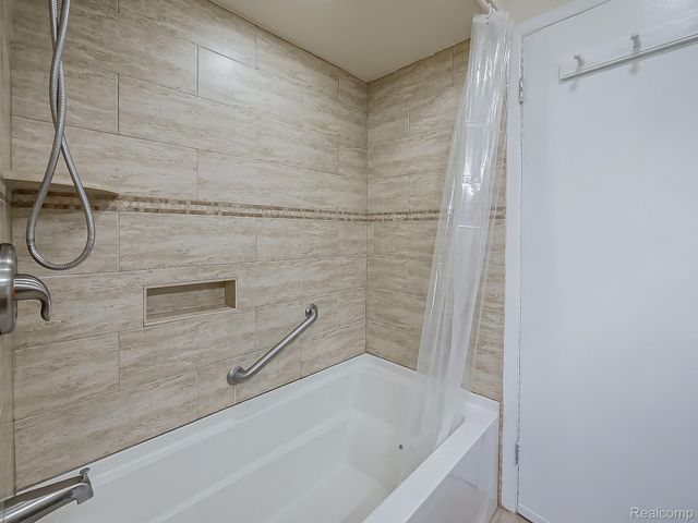 36268 Jeffrey Drive, Sterling Heights, MI 48310