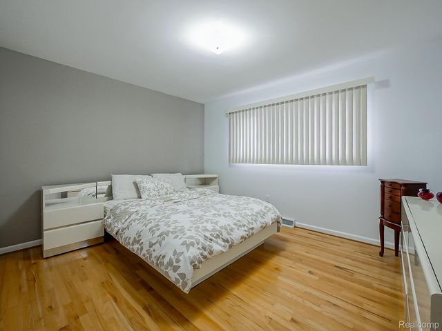 36268 Jeffrey Drive, Sterling Heights, MI 48310