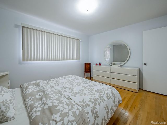 36268 Jeffrey Drive, Sterling Heights, MI 48310