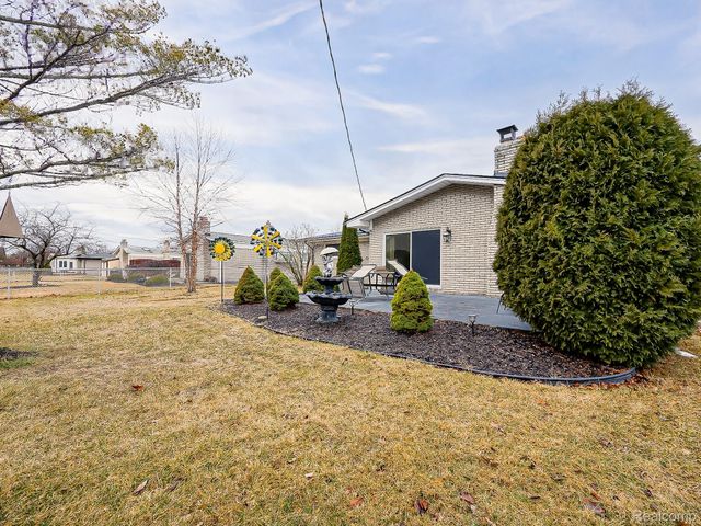 36268 Jeffrey Drive, Sterling Heights, MI 48310