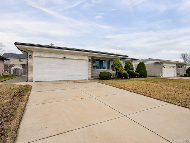 36268 Jeffrey Drive, Sterling Heights, MI 48310