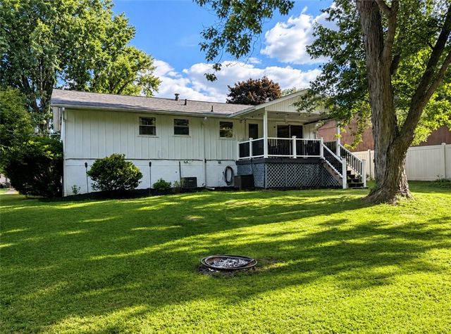 807 E Fairmont Avenue, New Castle, PA 16105