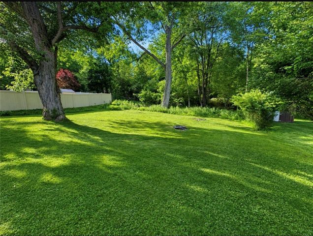 807 E Fairmont Avenue, New Castle, PA 16105