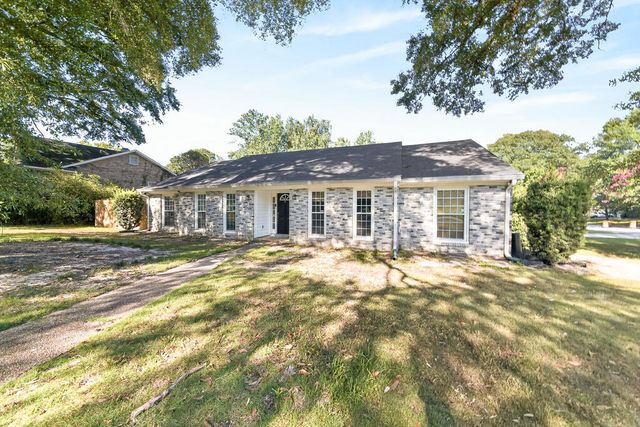 4137 Castlewood Parkway, Columbus, GA 31907