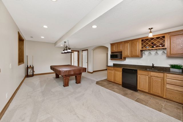 1925 SE Hawthorne Ridge Drive, Waukee, IA 50263