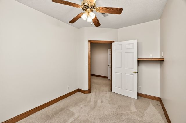 1925 SE Hawthorne Ridge Drive, Waukee, IA 50263